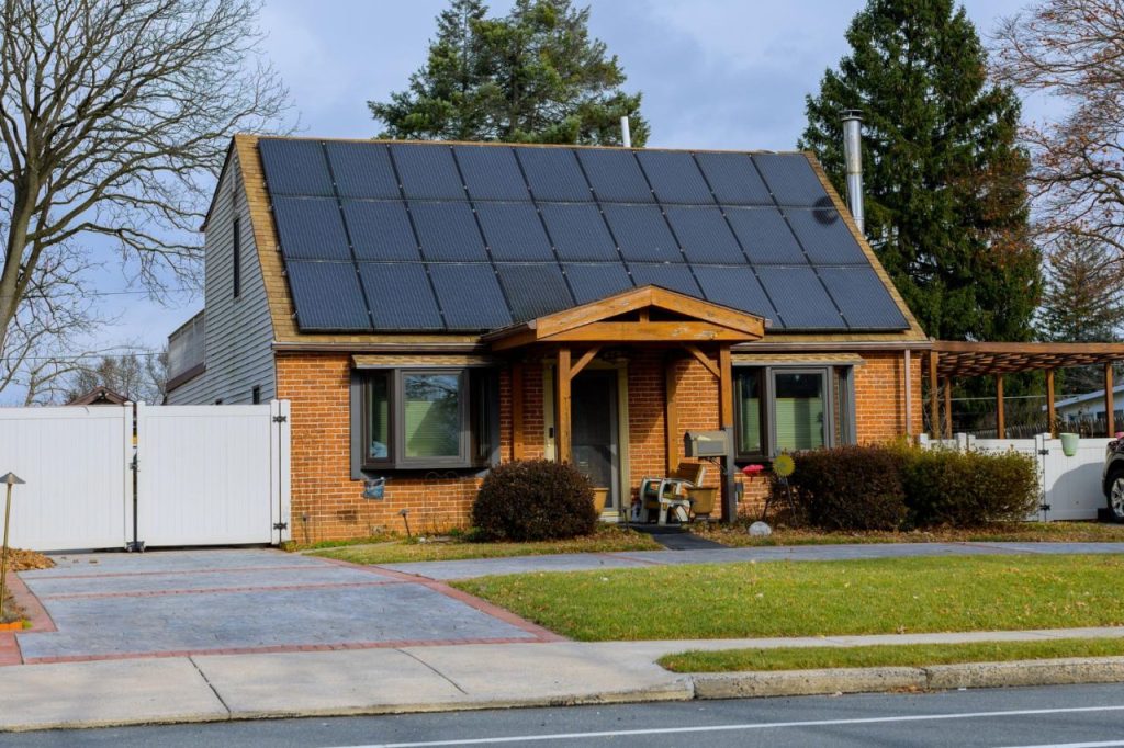 solar-panels-integrated-into-roof-seamless-look